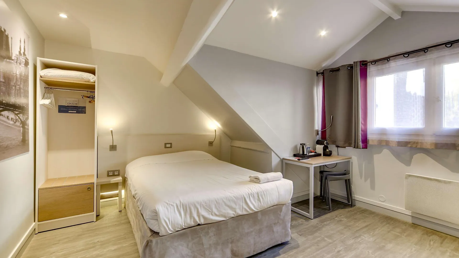 Hotel Kyriad 12 - Nation